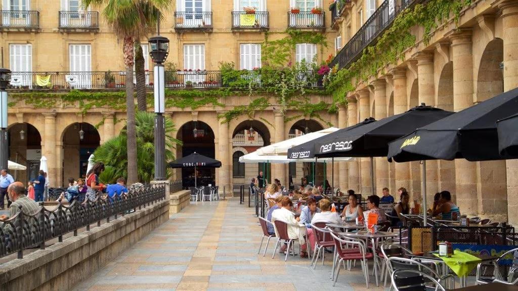 Lasuiza Bilbao Exterior photo